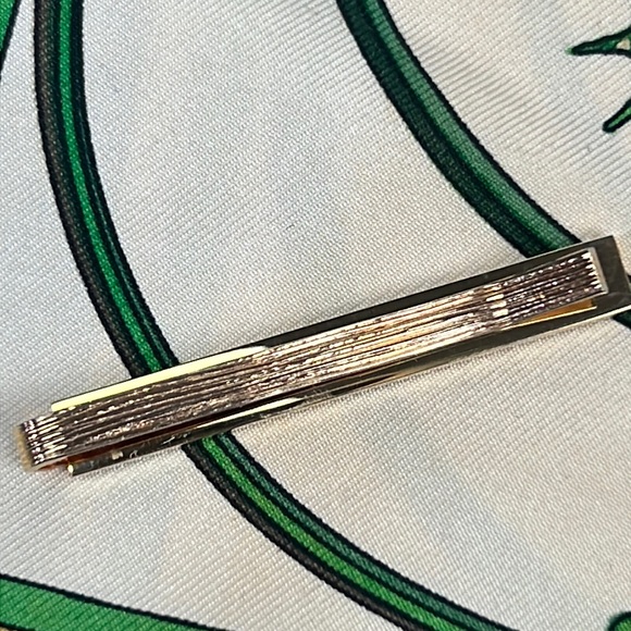 Christian Dior Tie Pin Gold Tone Logo Tie bar Neck-Tie clip Formal vintage Auth. - Picture 5 of 14